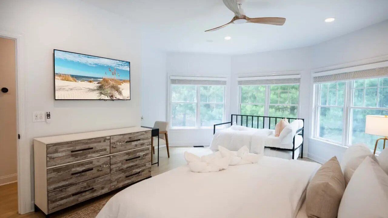 Photo of Bedroom in Northwest Harbor
