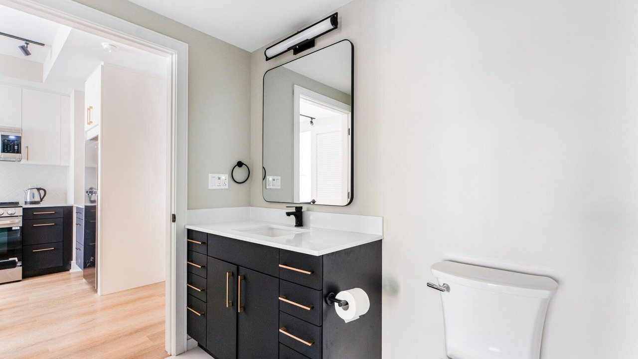 Photo of Bathroom in Woodmont Triangle