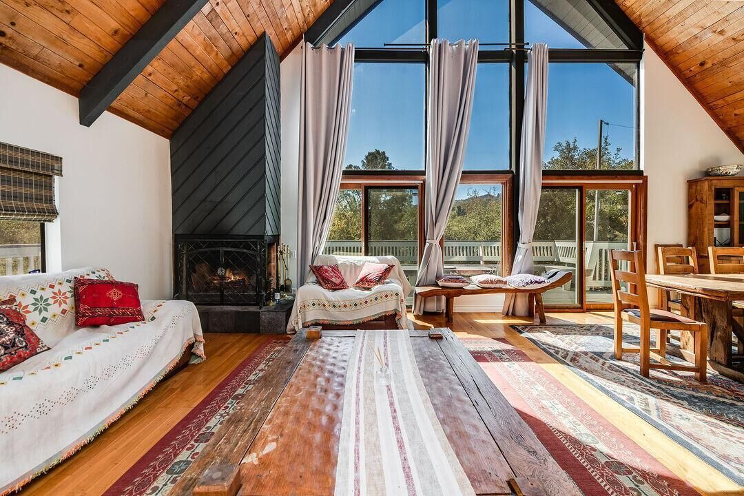 Photo of Livingroom in Topanga