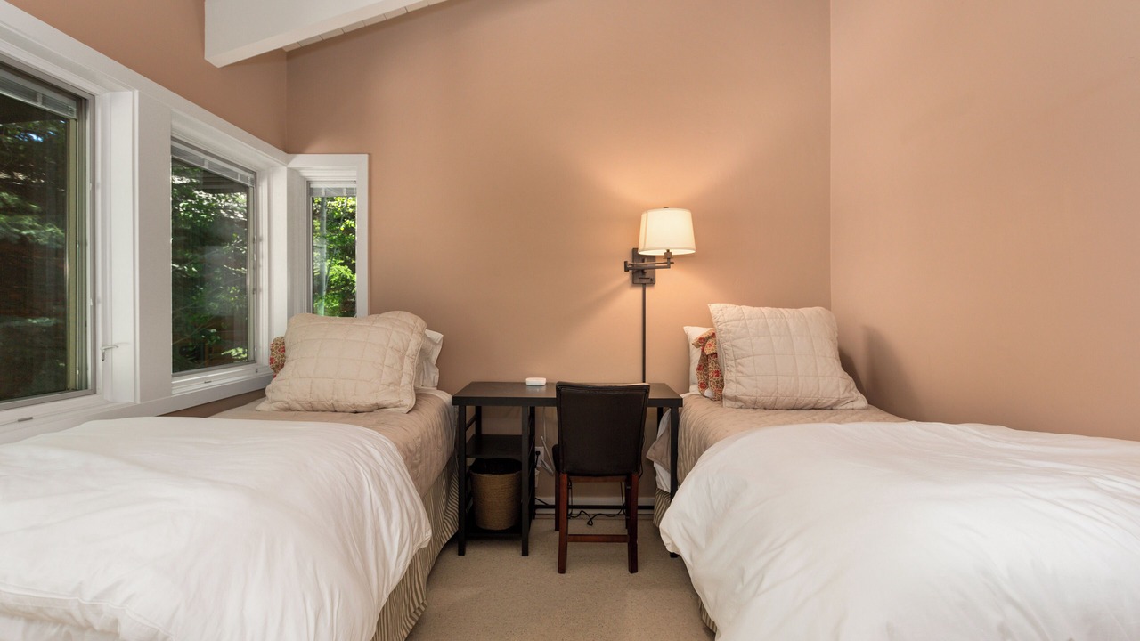 Photo of Bedroom in Warm Springs