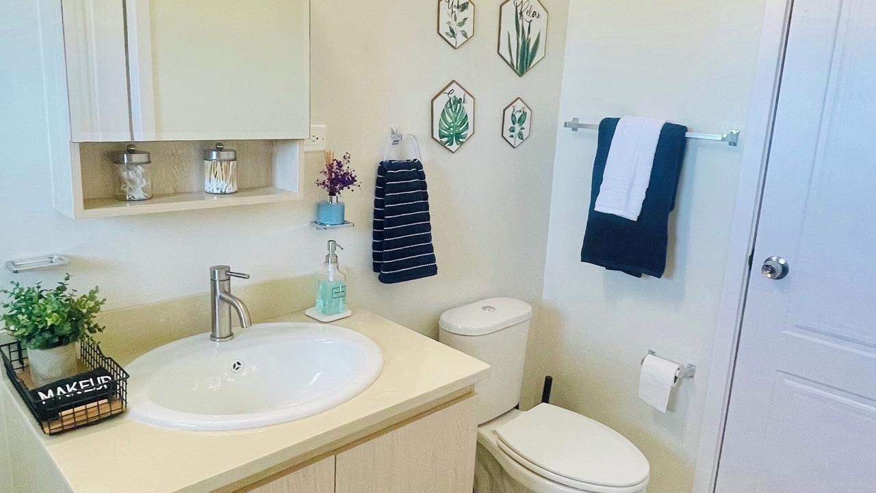 Photo of Bathroom in Discovery Bay
