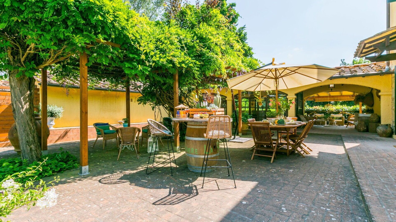 Photo of Outdoor in Lari