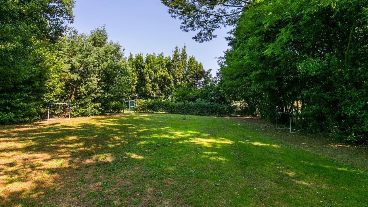 Photo of Outdoor in Lari
