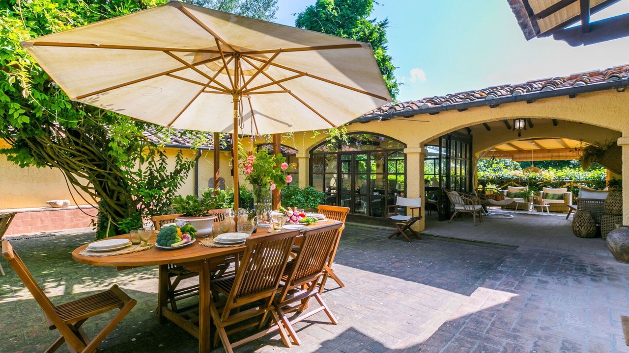 Photo of Outdoor in Lari