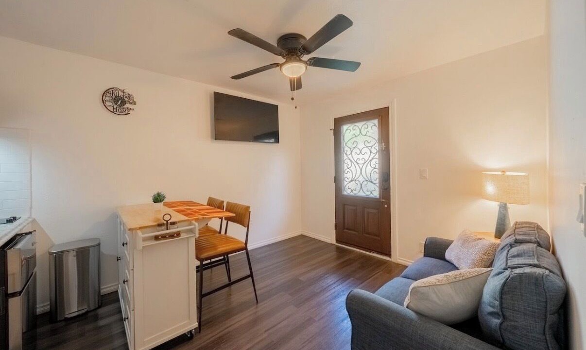 Photo of Livingroom in Santa Susana