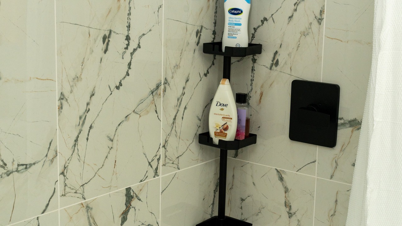 Photo of Bathroom in Coral Hills