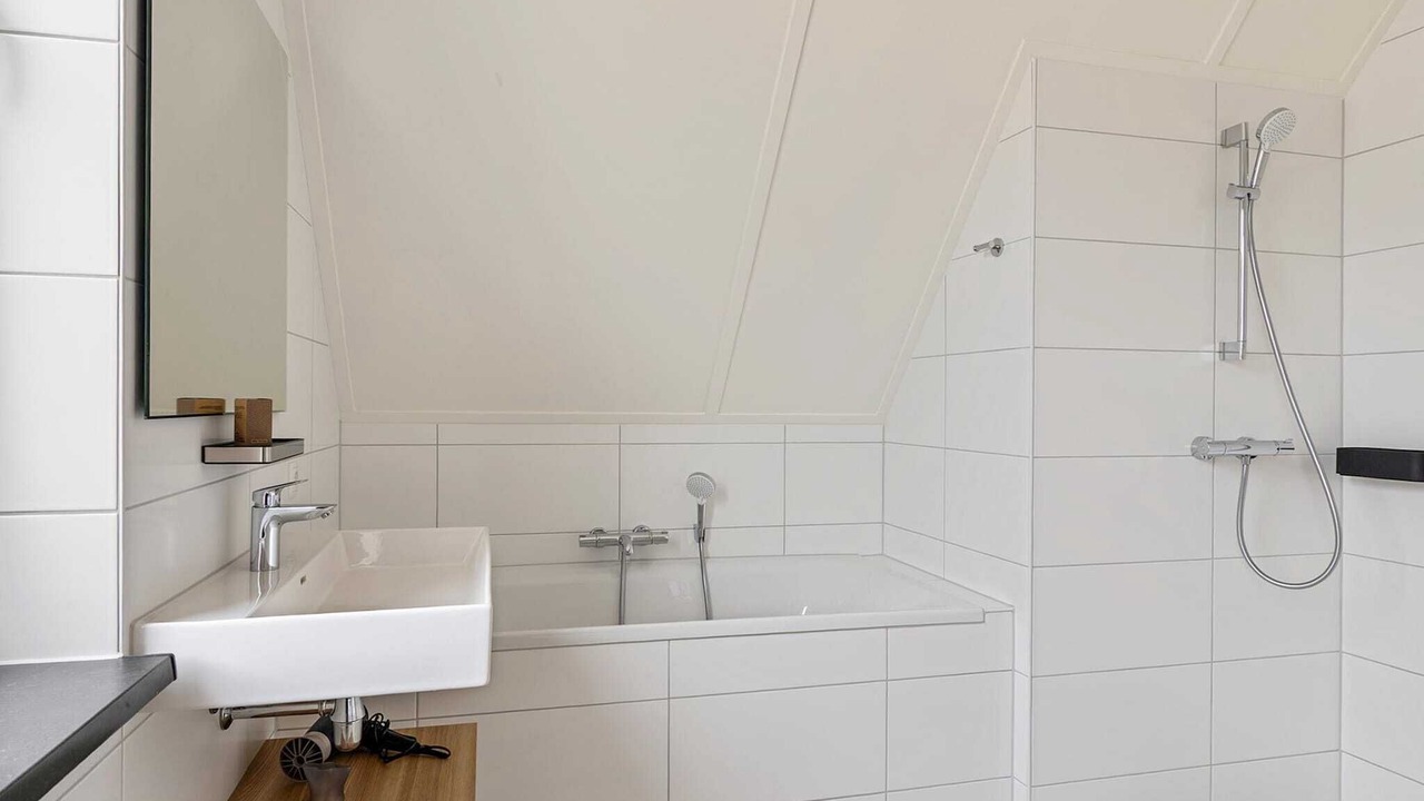 Photo of Bathroom in Opperdoes
