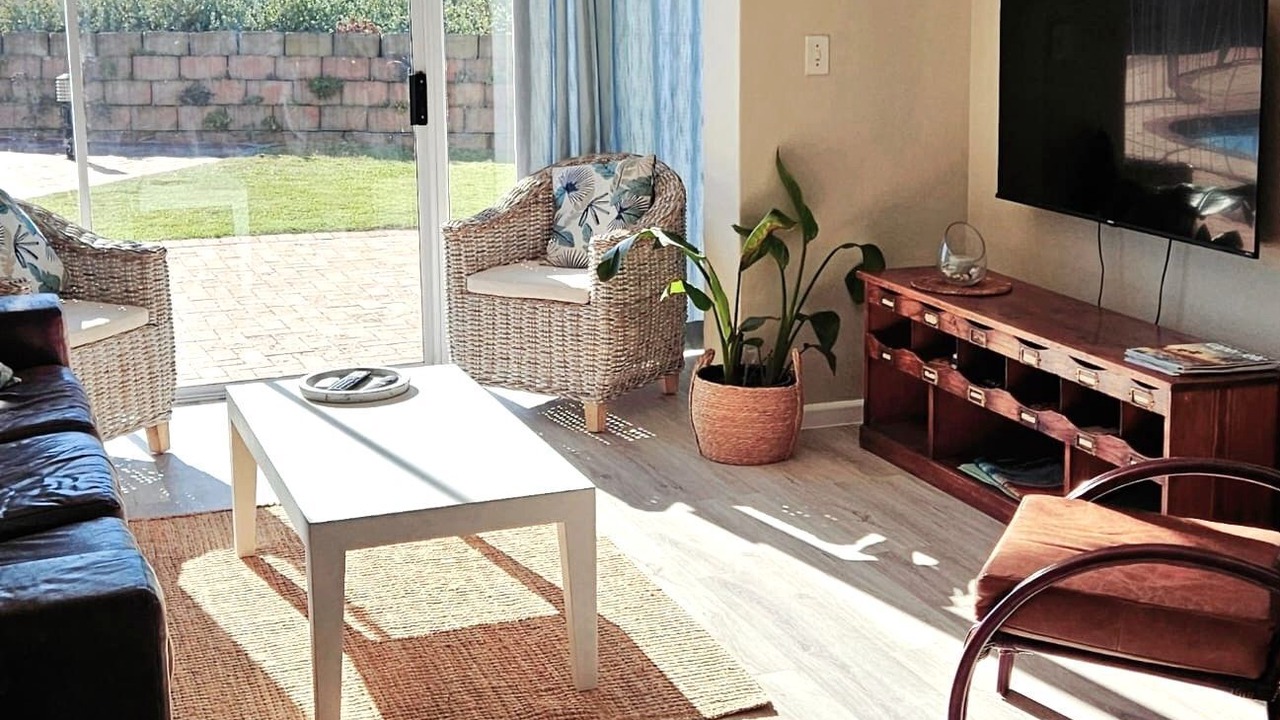 Photo of Livingroom in Lagoon Beach