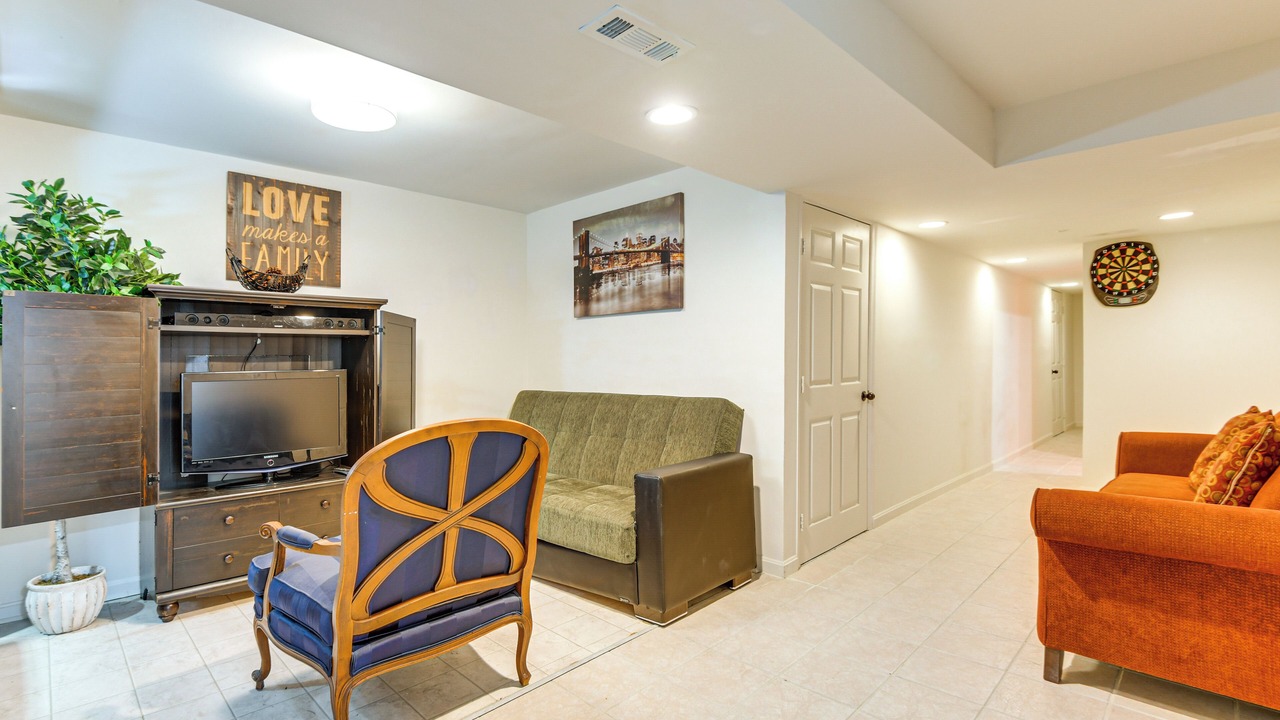 Photo of Livingroom in Fairland