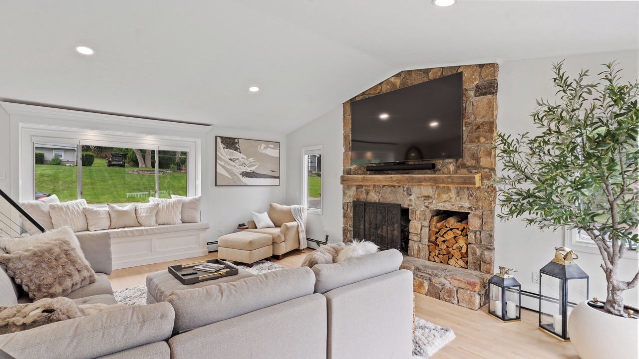 Photo of Livingroom in Bonnet Shores