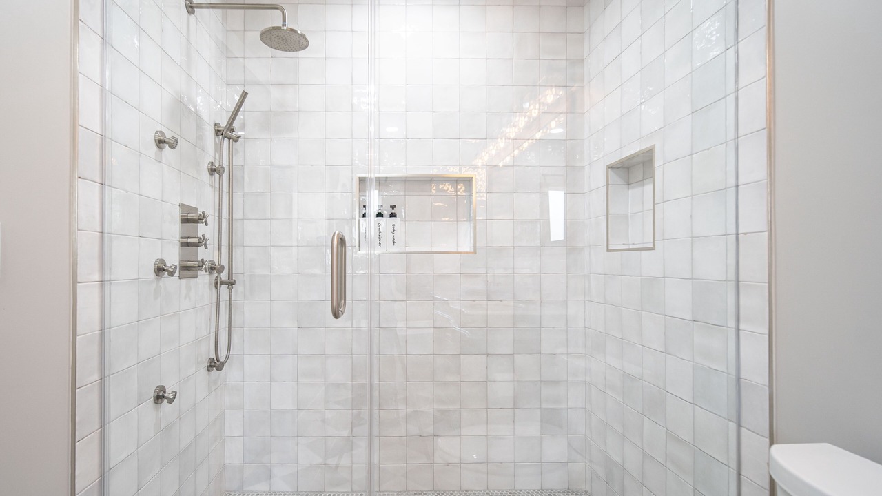 Photo of Bathroom in Belmont Shore