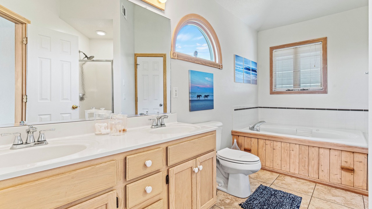Photo of Bathroom in Monteray Shores