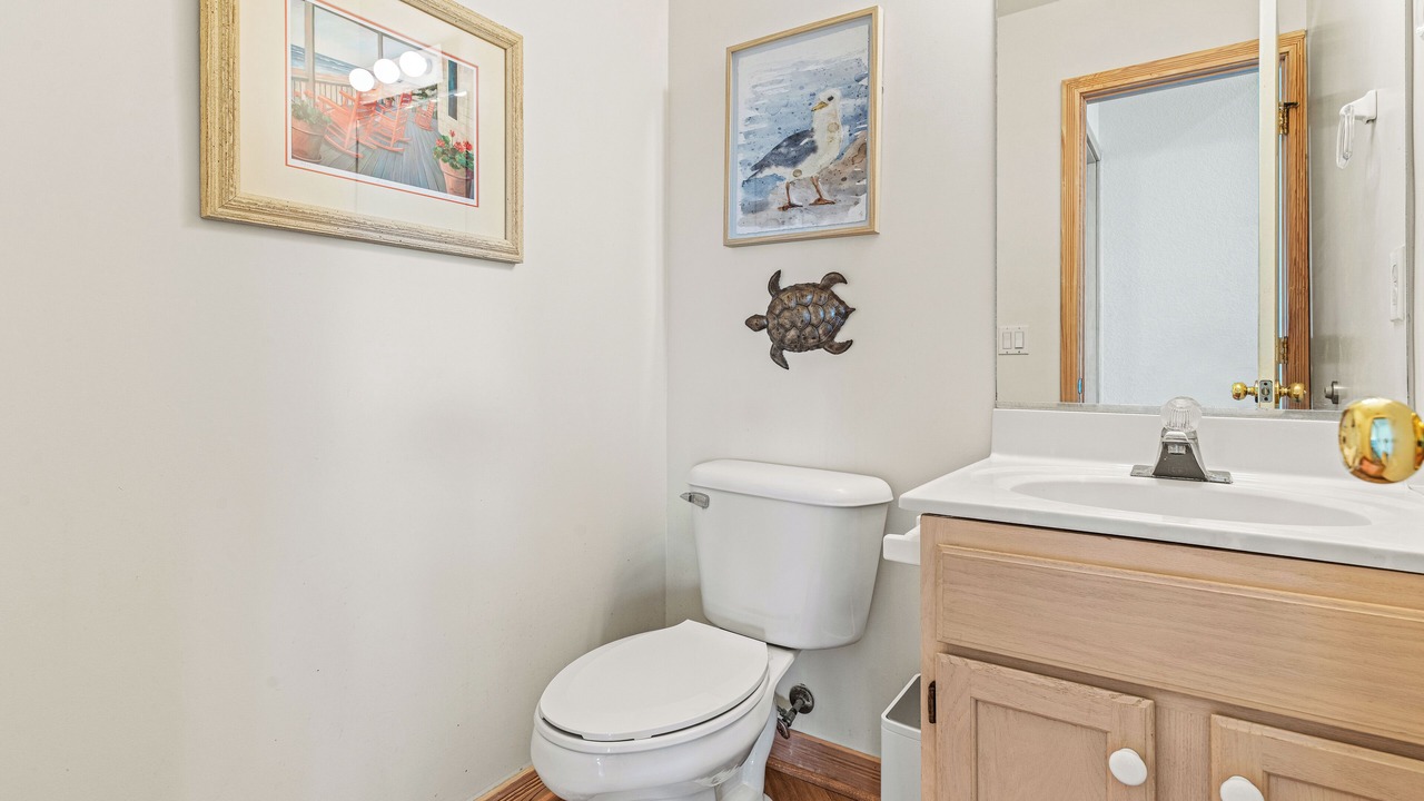 Photo of Bathroom in Monteray Shores