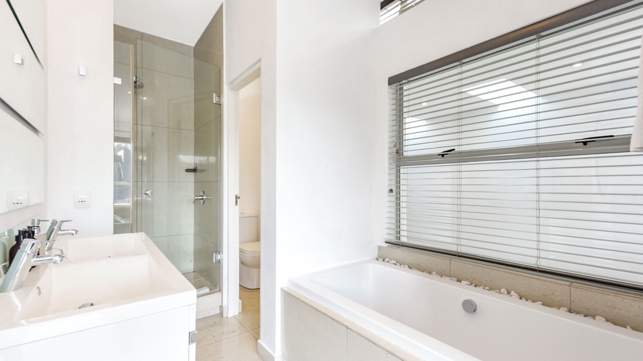 Photo of Bathroom in Greater Johannesburg Metropolitan Area
