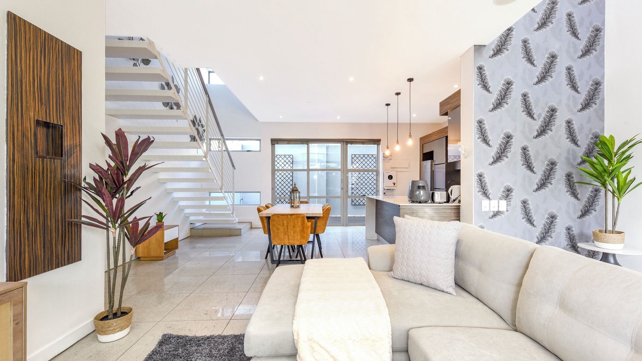 Photo of Livingroom in Greater Johannesburg Metropolitan Area