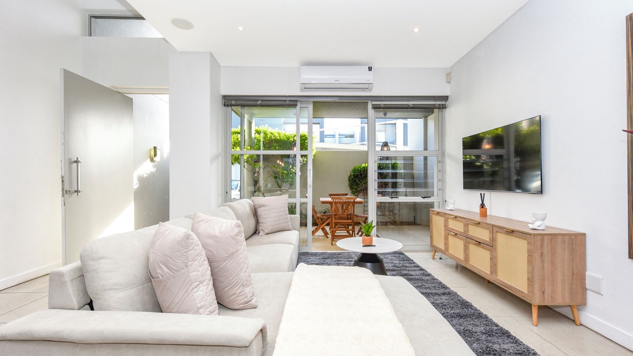 Photo of Livingroom in Greater Johannesburg Metropolitan Area