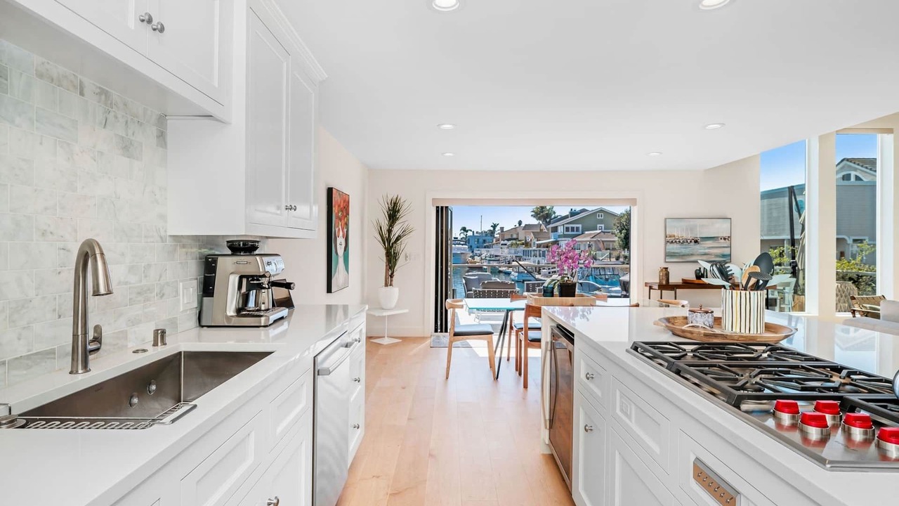 Photo of Kitchen in Seabridge Marina