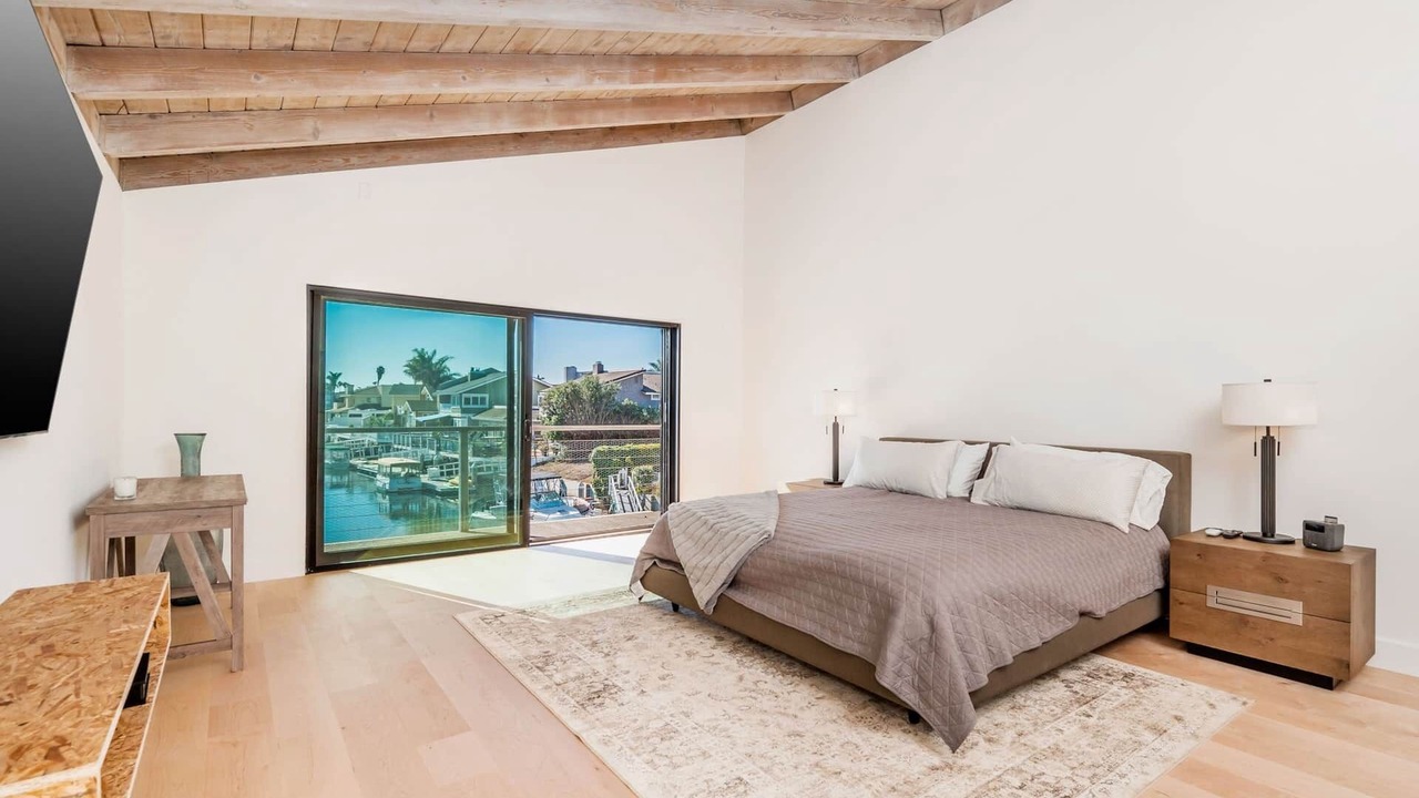 Photo of Bedroom in Seabridge Marina