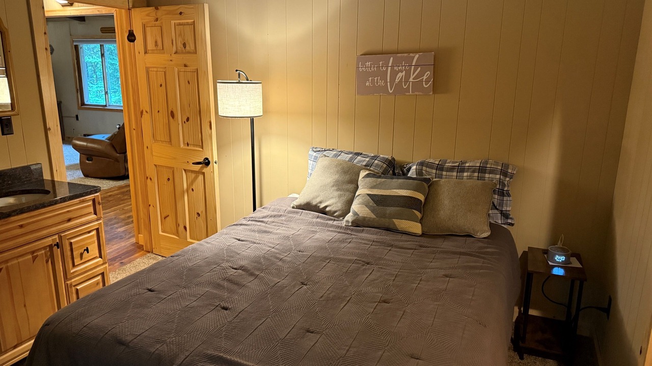 Photo of Bedroom in Eagle River