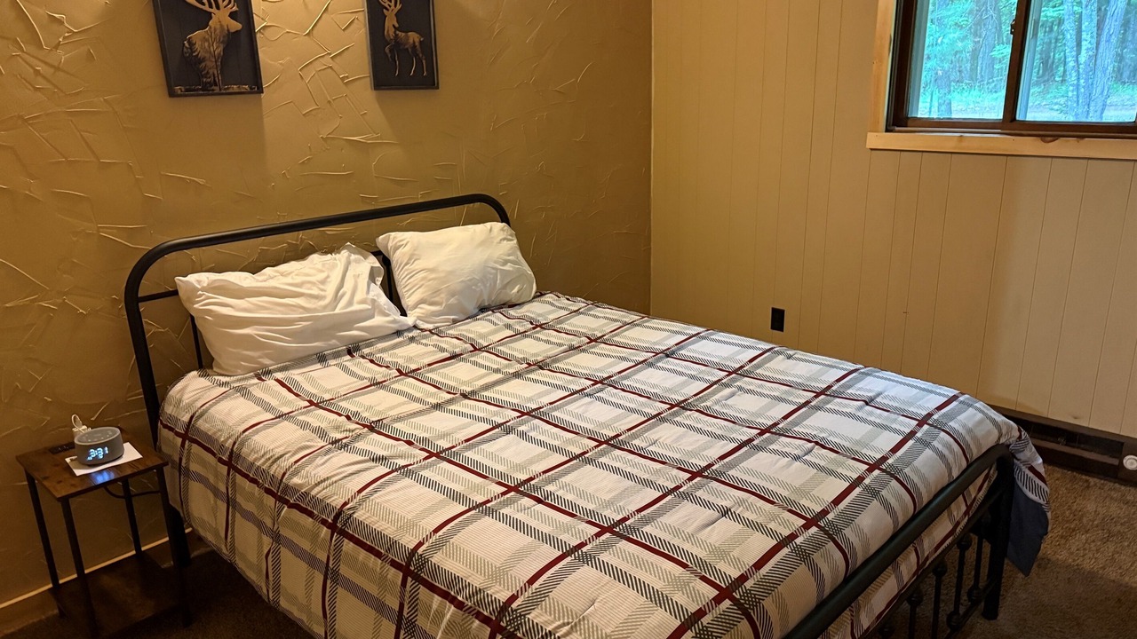 Photo of Bedroom in Eagle River