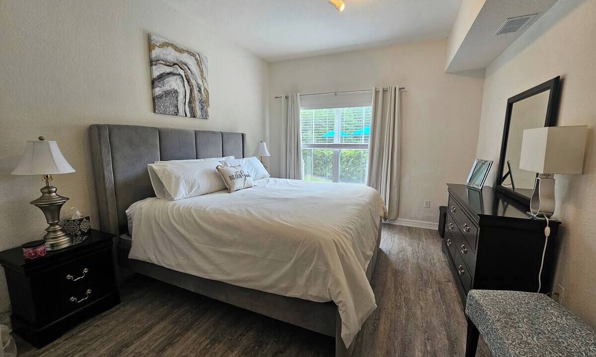 Photo of Bedroom in Venetian Bay Villages