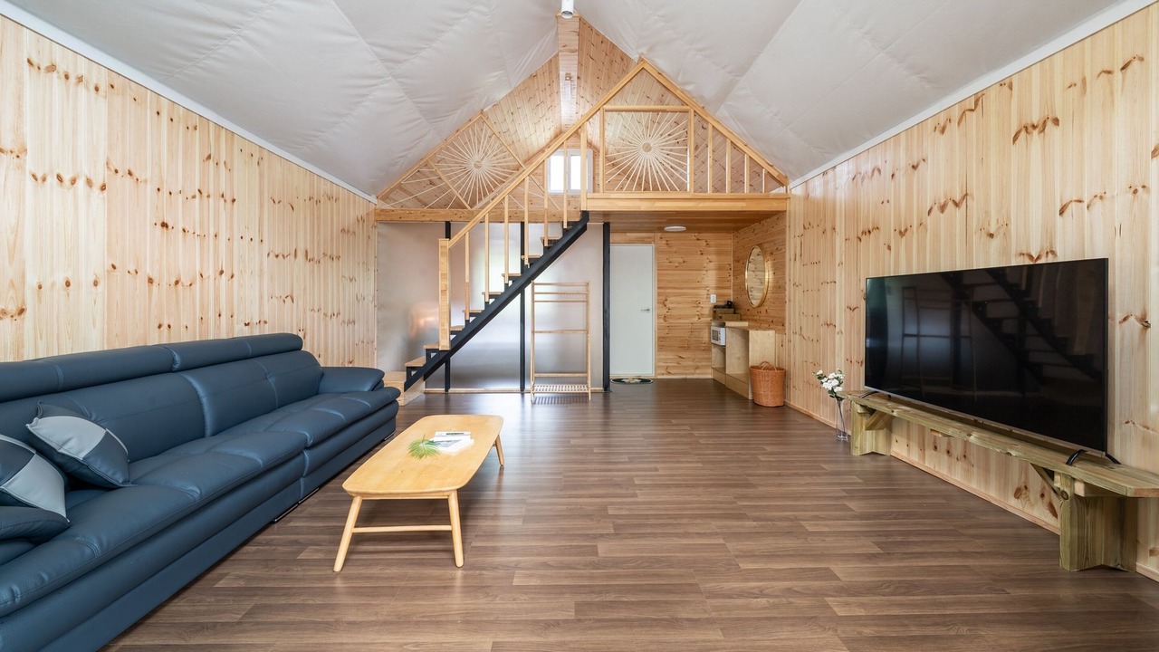 Photo of Bedroom in Buk