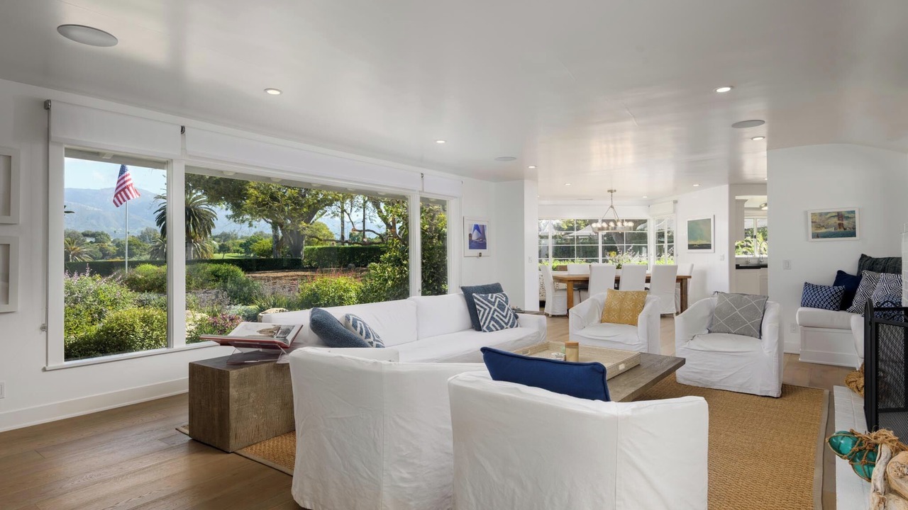 Photo of Livingroom in Hope Ranch