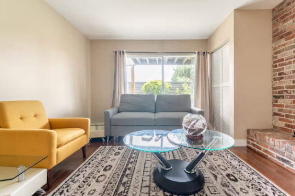 Photo of Livingroom in Hollyburn