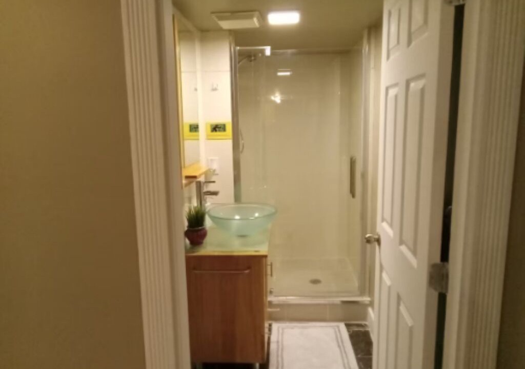 Photo of Bathroom in Hollyburn