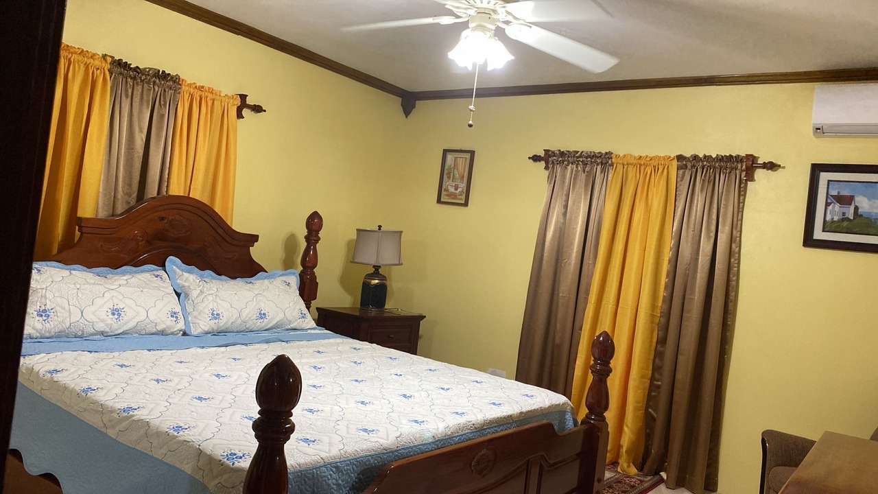 Photo of Bedroom in George Hill