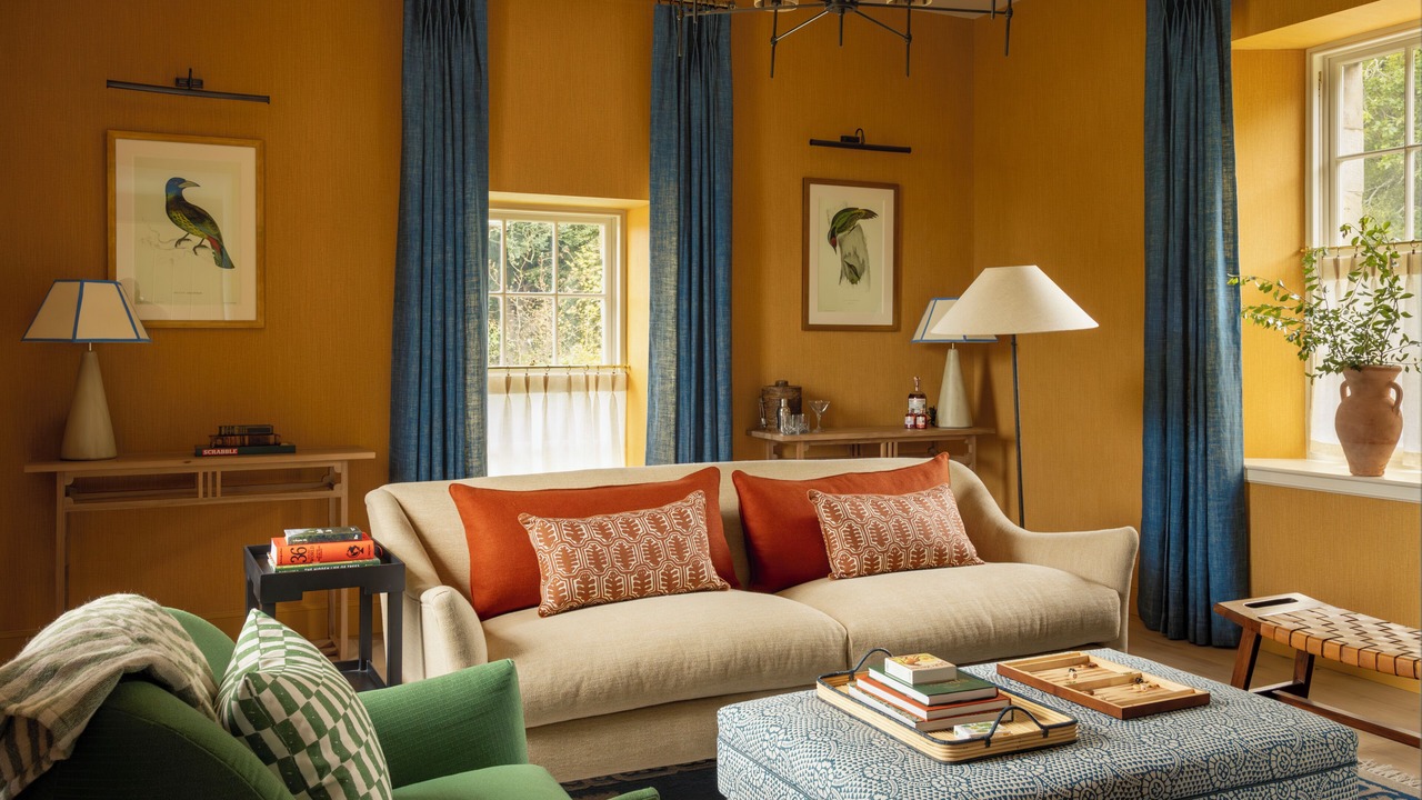 Photo of Livingroom in Penicuik