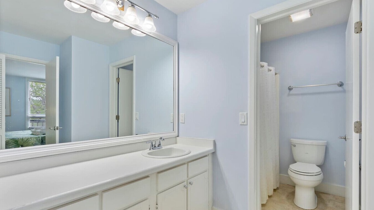 Photo of Bathroom in Harbour Town