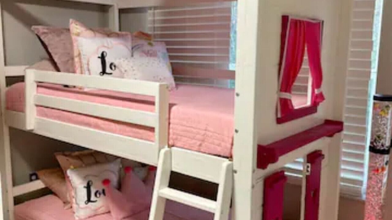 Photo of Bedroom in Venetian Bay Villages