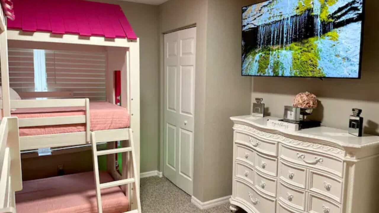 Photo of Bedroom in Venetian Bay Villages