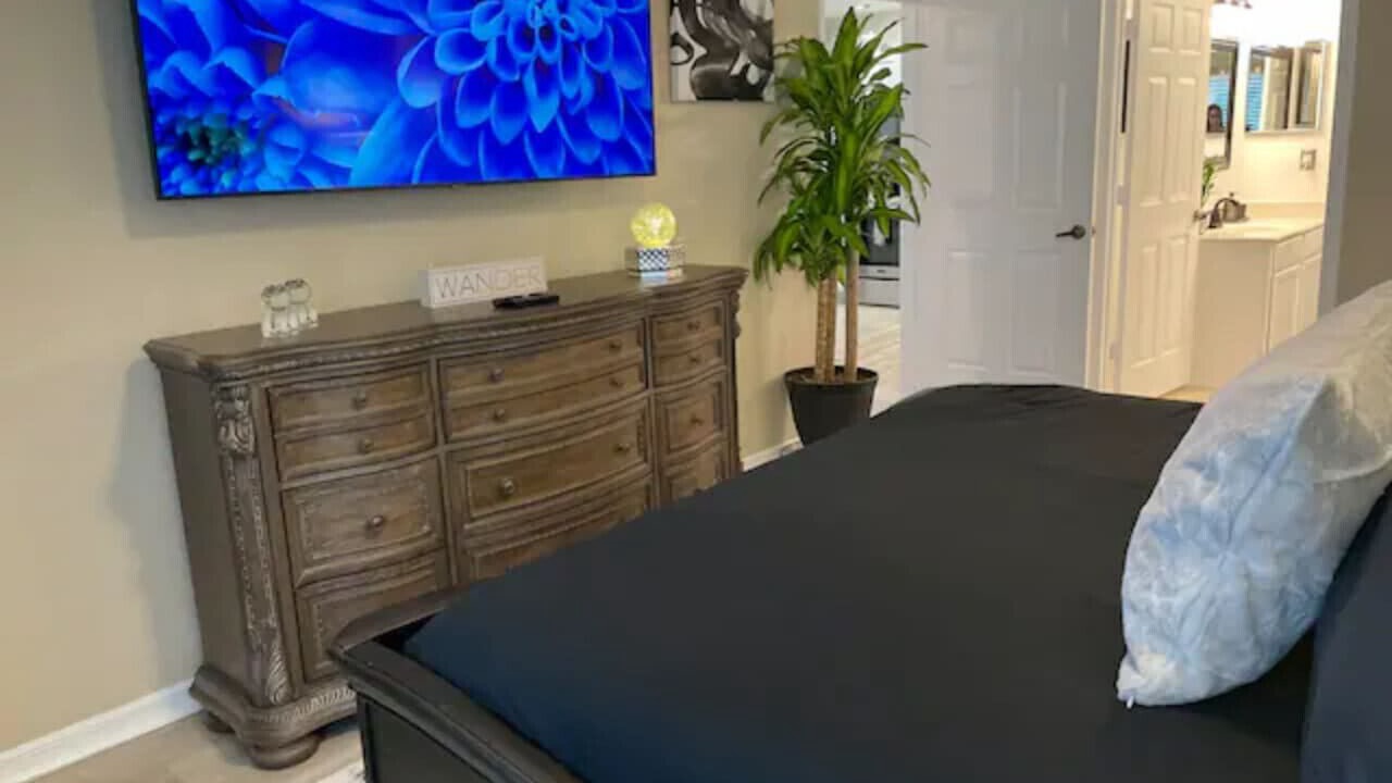Photo of Bedroom in Venetian Bay Villages
