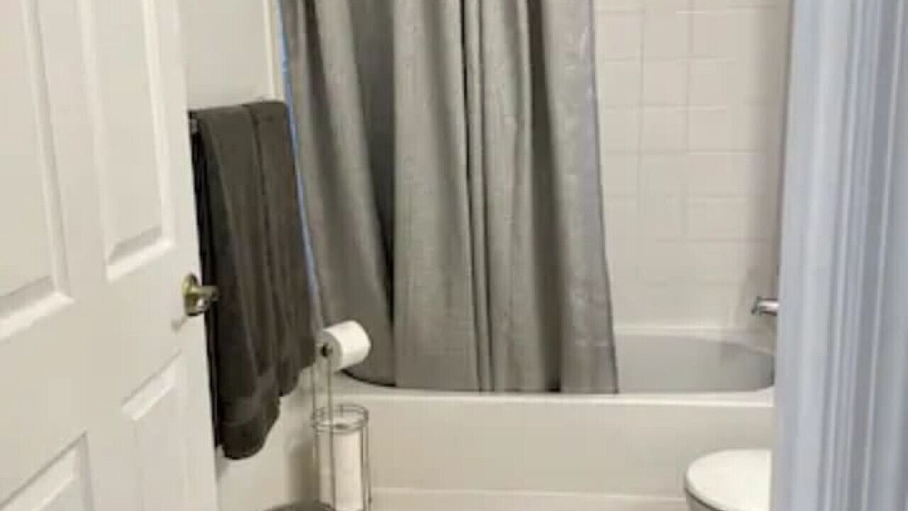 Photo of Bathroom in Venetian Bay Villages