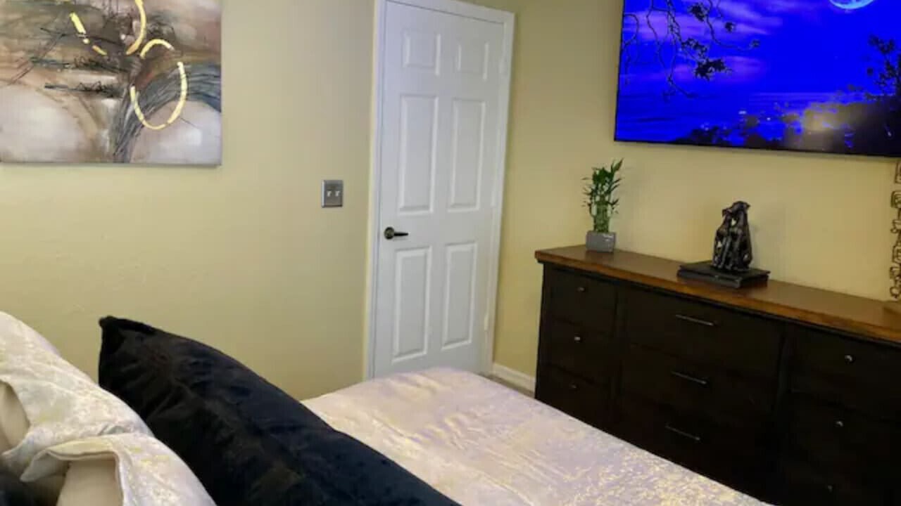 Photo of Bedroom in Venetian Bay Villages