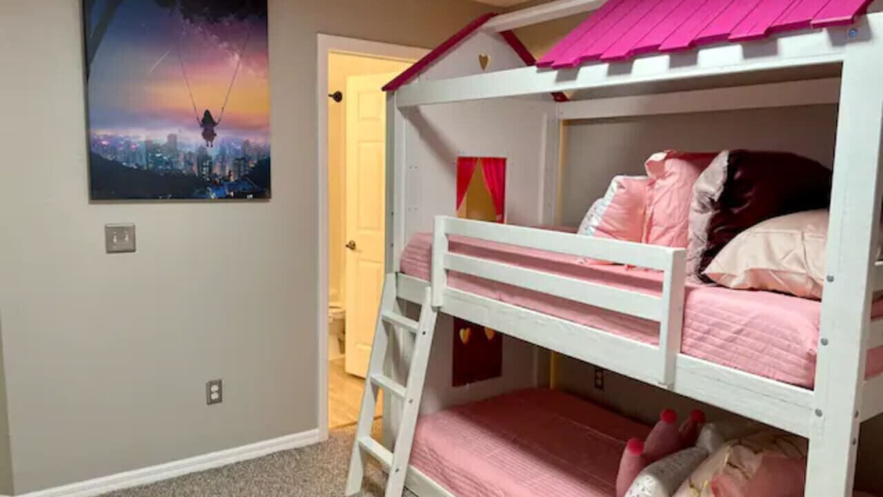 Photo of Bedroom in Venetian Bay Villages
