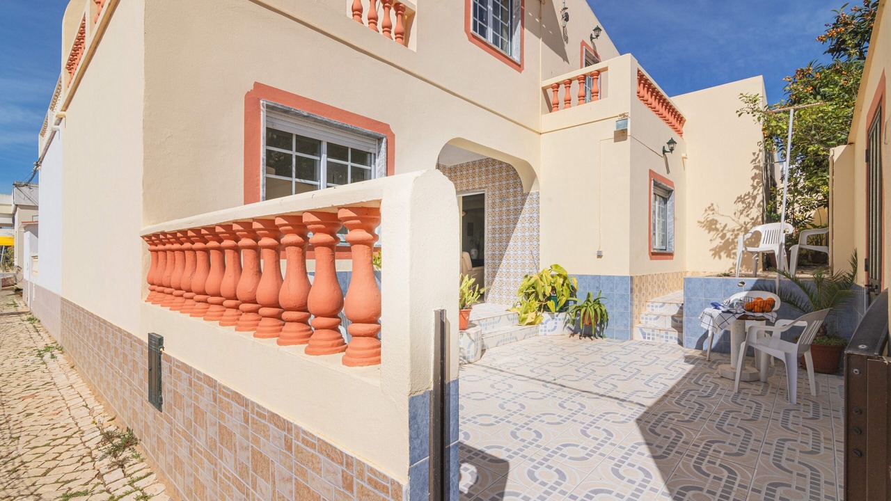 Photo of Patio Balcony in Estombar