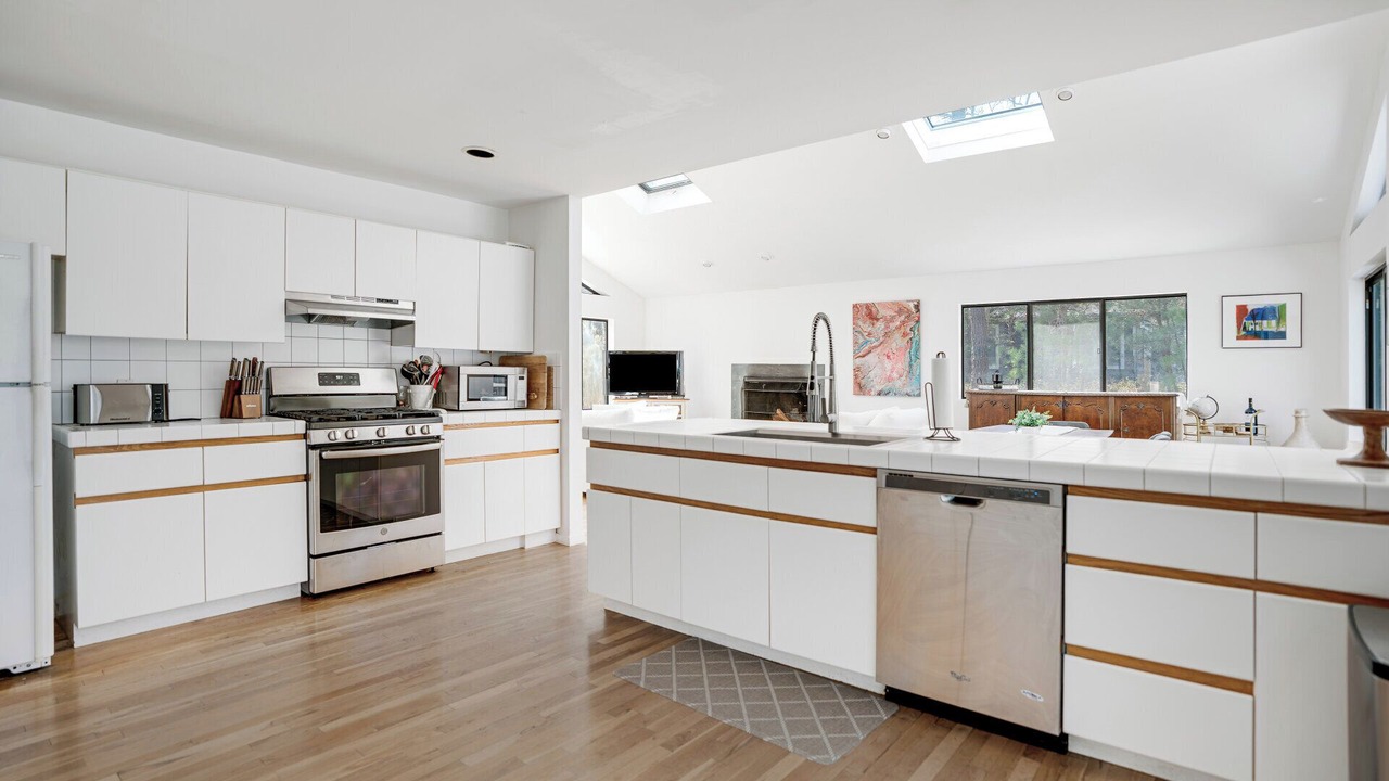 Photo of Kitchen in East Hampton