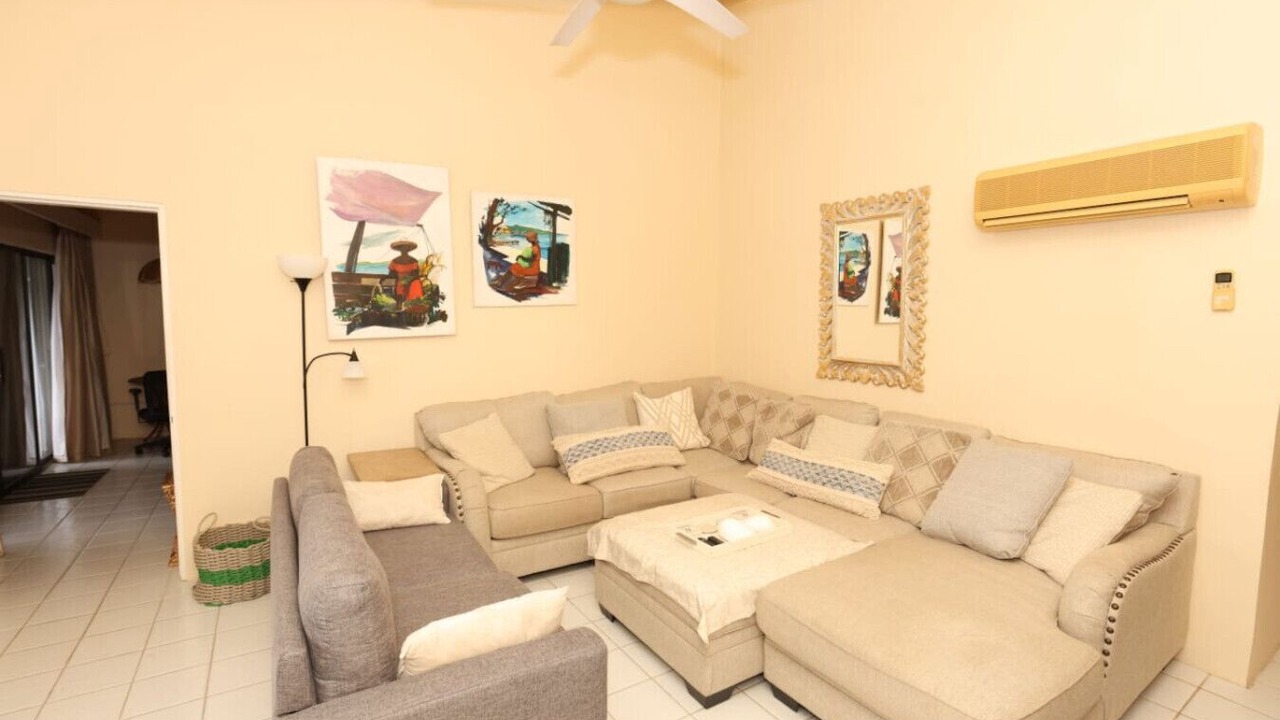 Photo of Livingroom in Estate Carlton 1 North