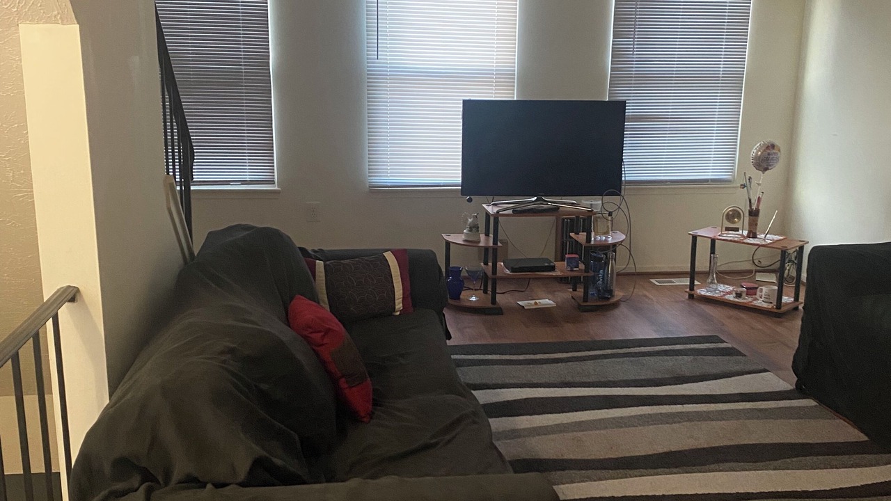 Photo of Livingroom in Burtonsville