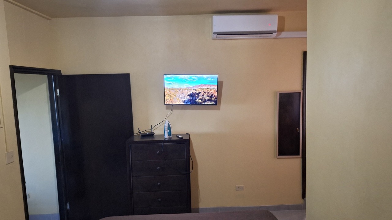 Photo of Bedroom in Island Harbour