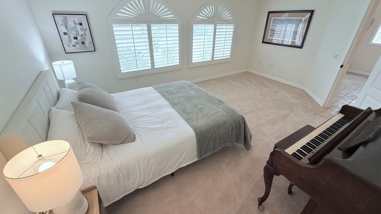 Photo of Bedroom in Oxnard Shores