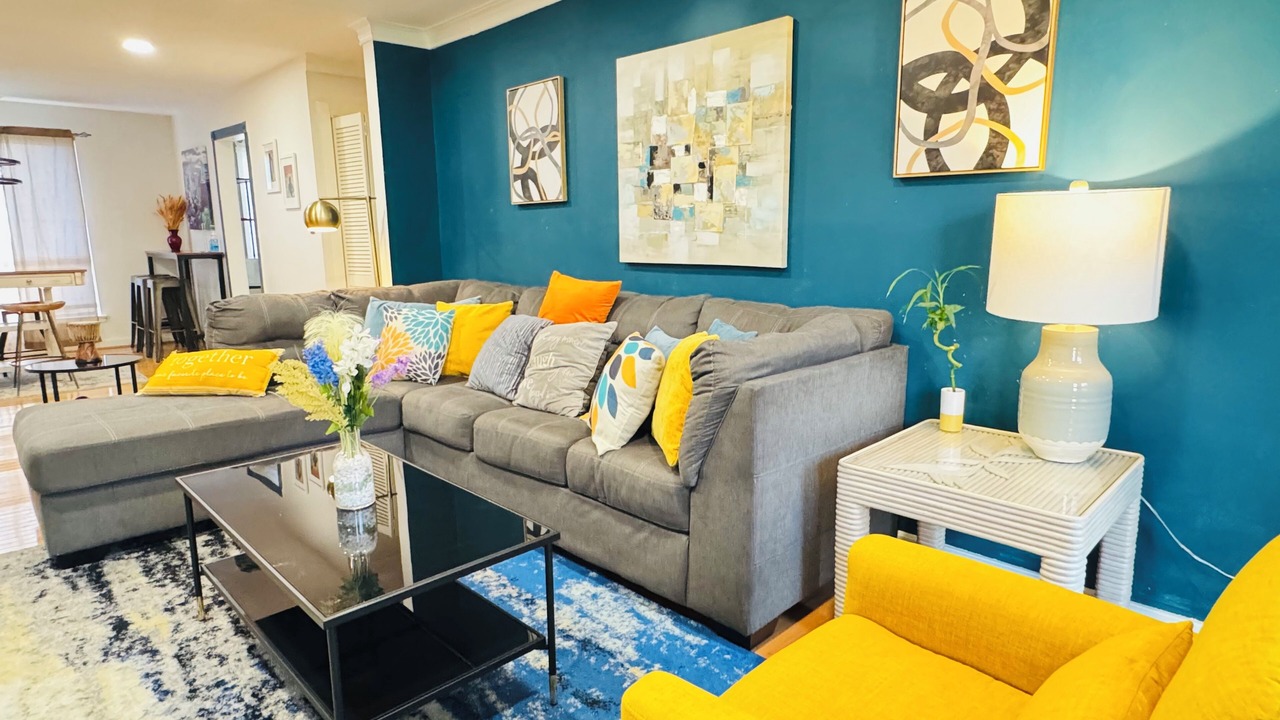 Photo of Livingroom in Aspen Hill