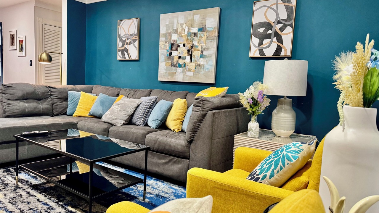 Photo of Livingroom in Aspen Hill