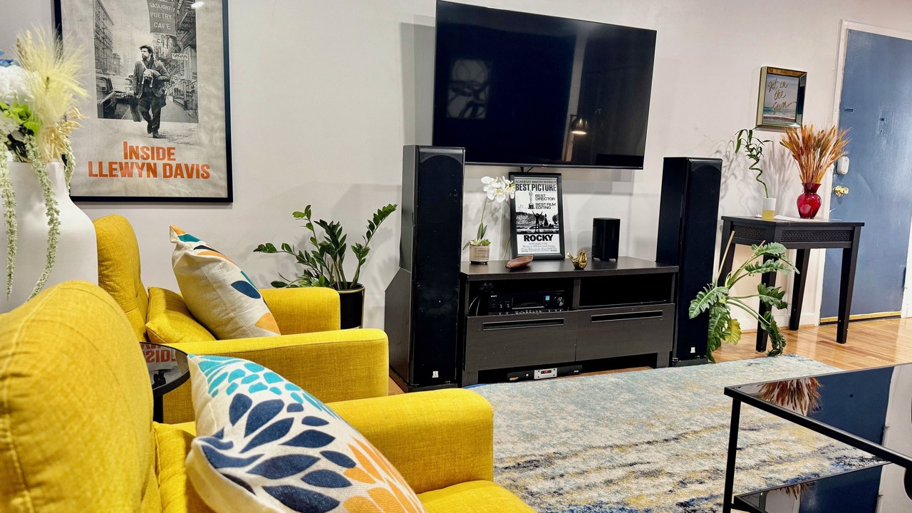 Photo of Livingroom in Aspen Hill