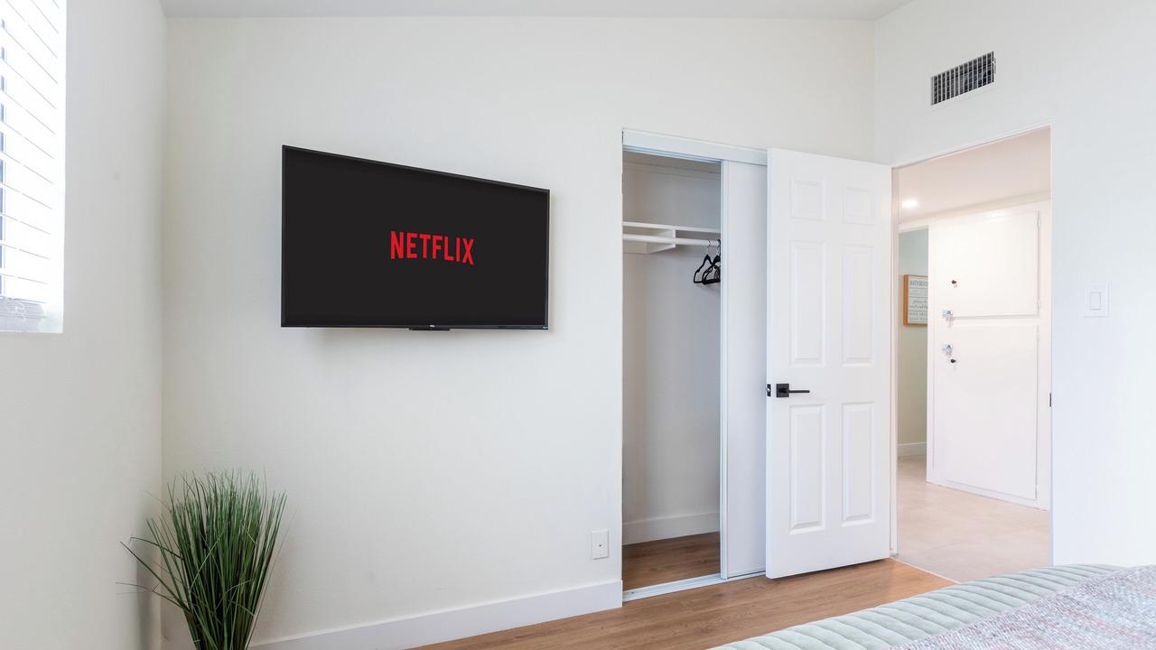 Photo of Bedroom in Calabasas