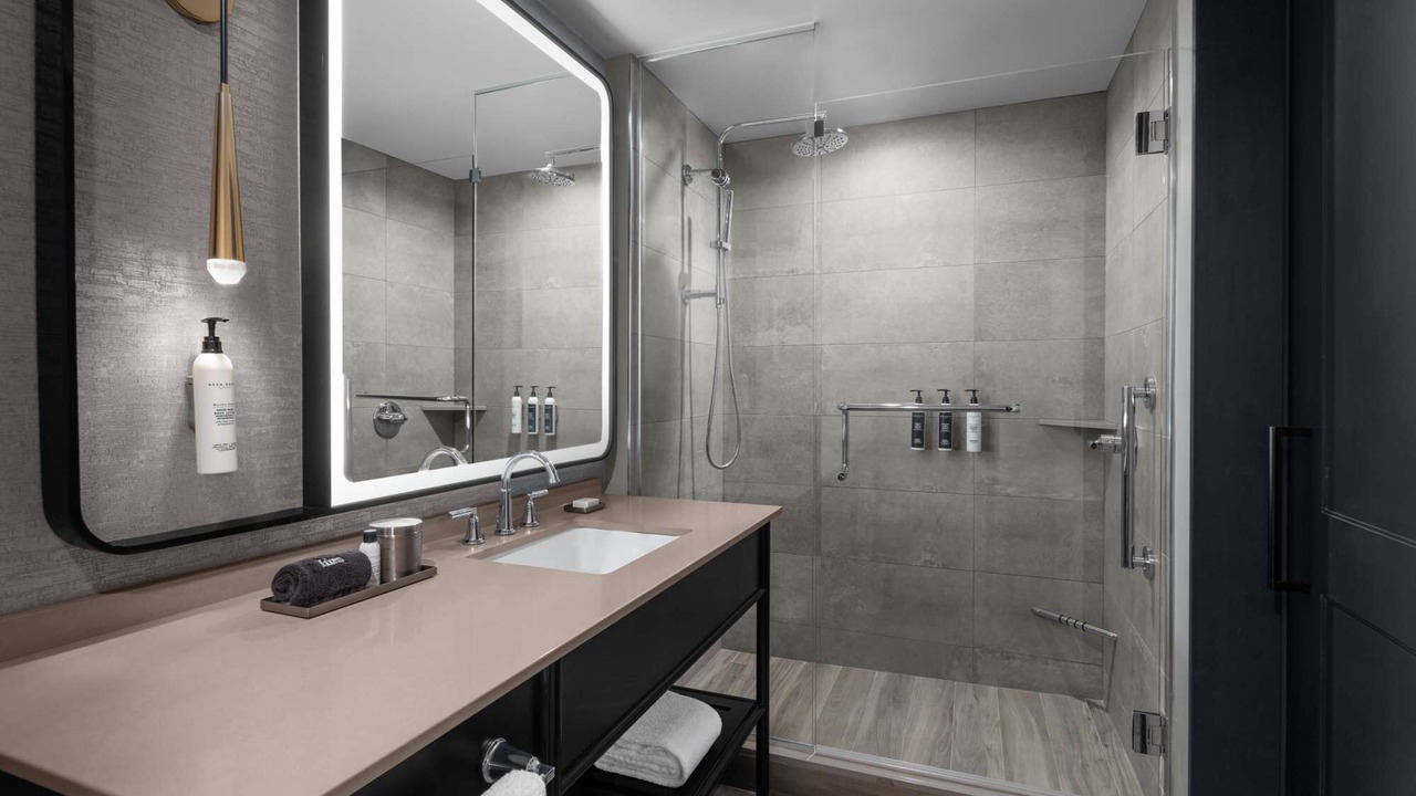 Photo of Bathroom in Music Row