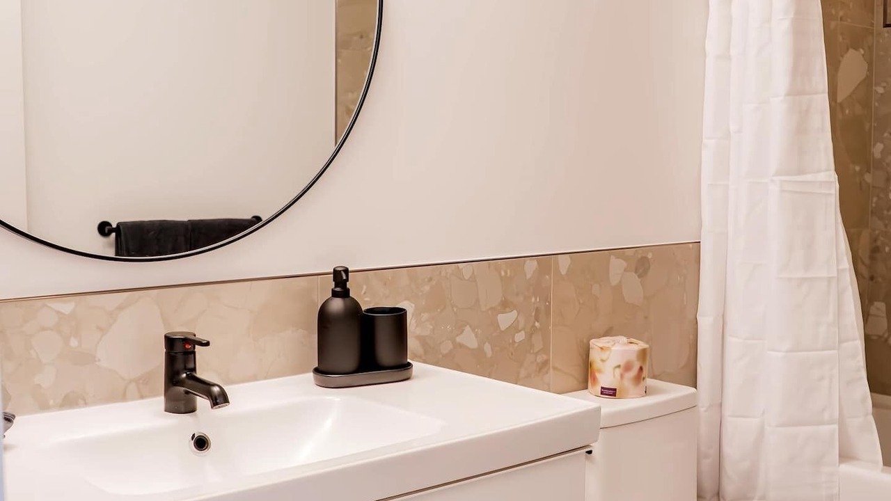 Photo of Bathroom in Lower Lonsdale